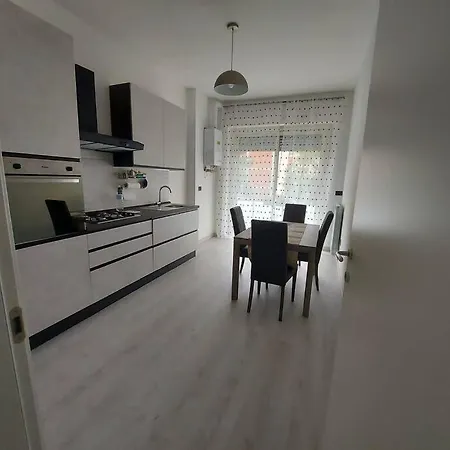 Lovely Central Apartment Pescara Exterior photo